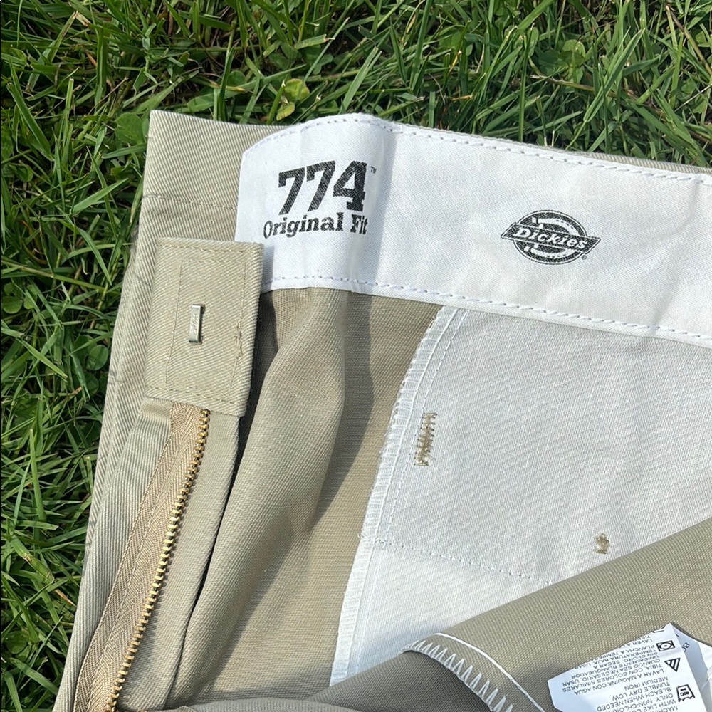Dickies Original Fit Khaki Pants 16 Tall - Picture 4 of 4